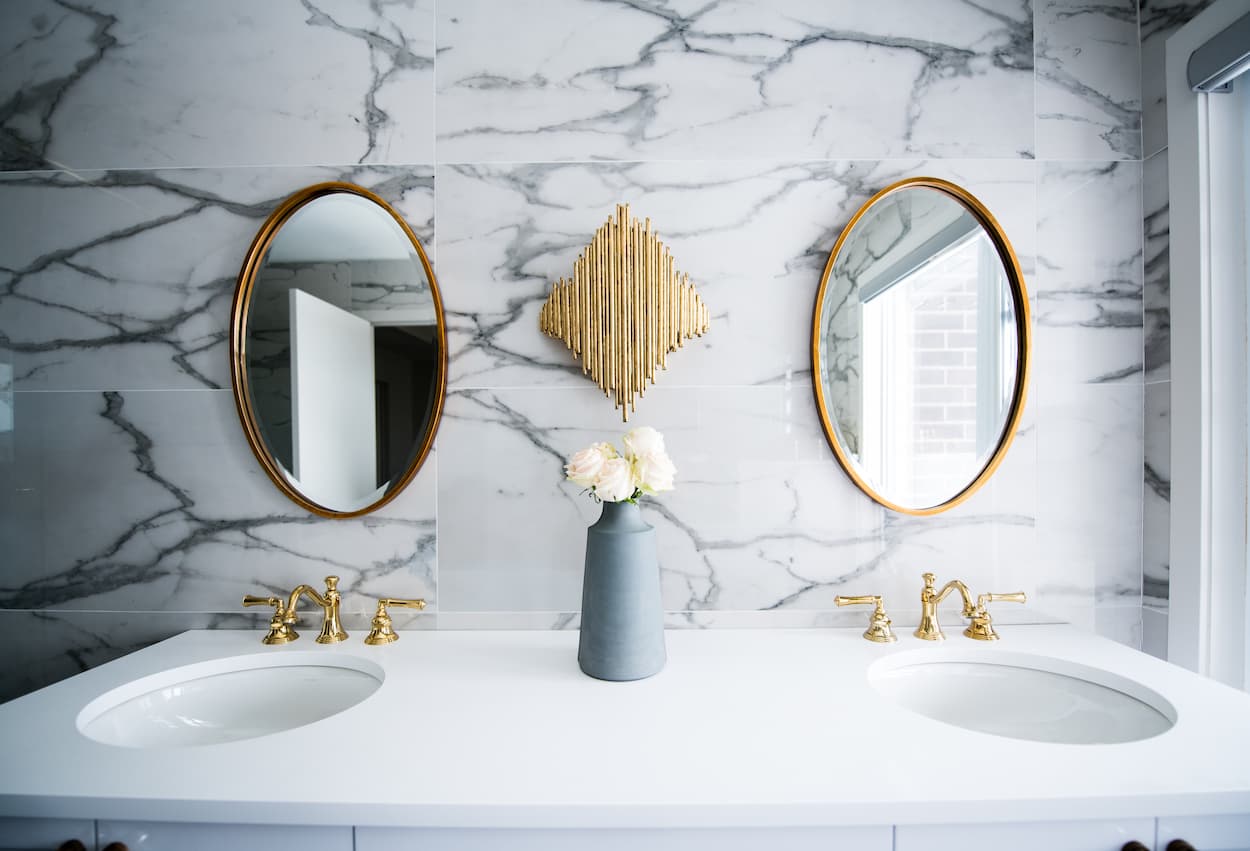 6 Bathroom Mirror Ideas